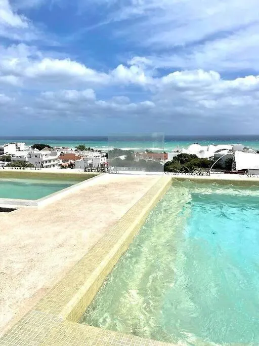 City & Ocean View Condo / Pool,Jacuzzi & Parking - 423 Musa Playa del Carmen Apartamento